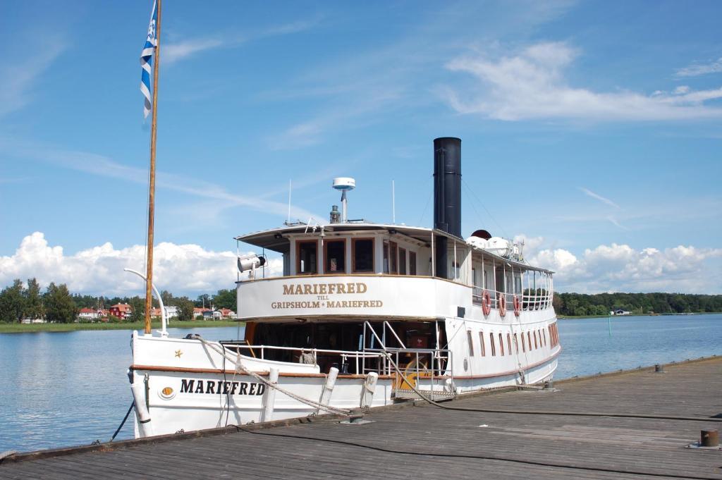 Roda Magasinet Mariefred Exteriér fotografie